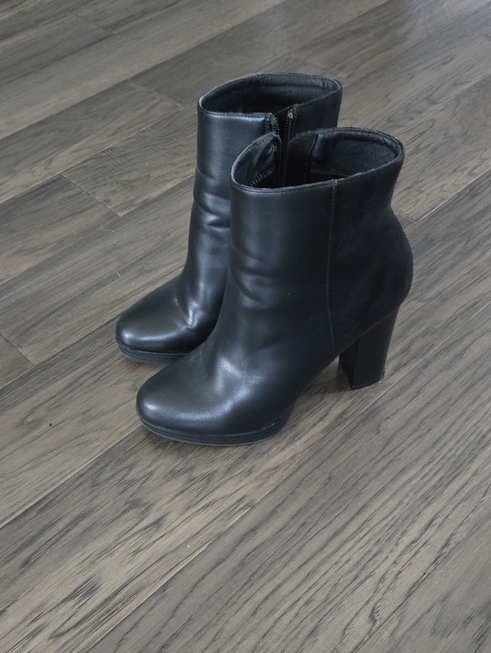 Forever 21 Black Ankle Booties with Block Heel